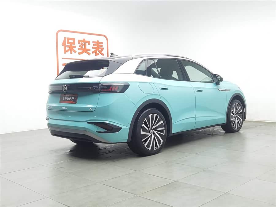 Volkswagen ID.4 X 2023 صورة سيارة #3