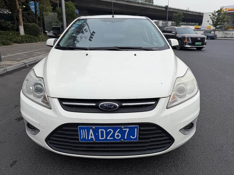 Ford Focus 2014 car image #3