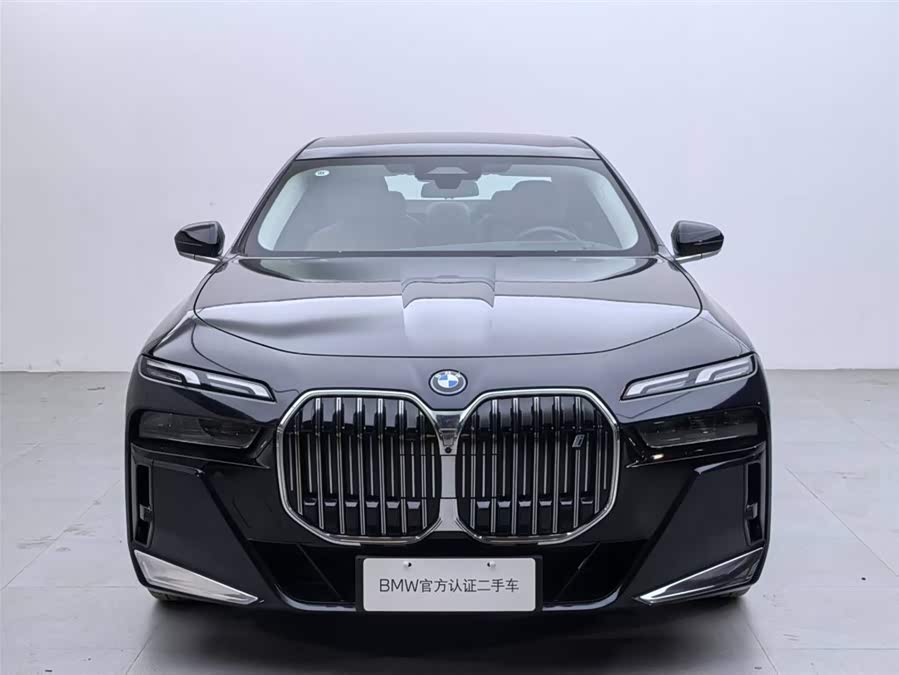 BMW i7 2025 image de voiture #3