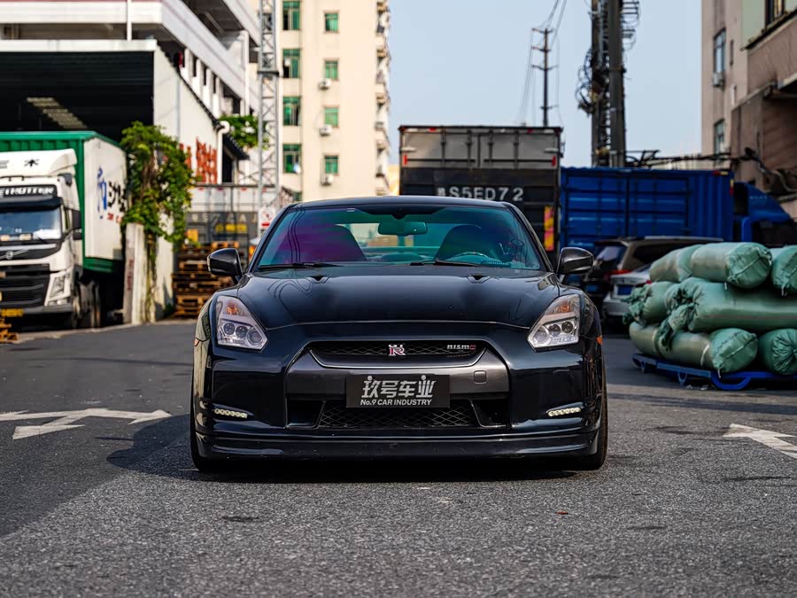 日产 日产GT-R 2010 汽车图片 #3
