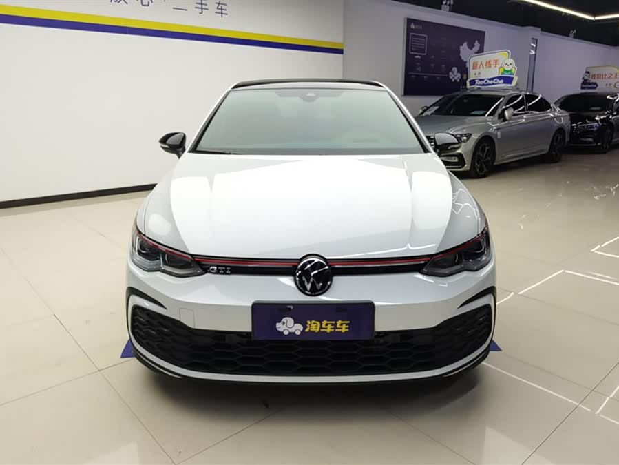 Volkswagen GolfGTI 2023 immagine di auto #3