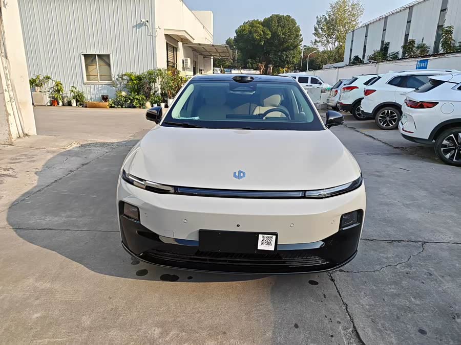 零跑汽车 零跑B01 2025 汽车图片 #3