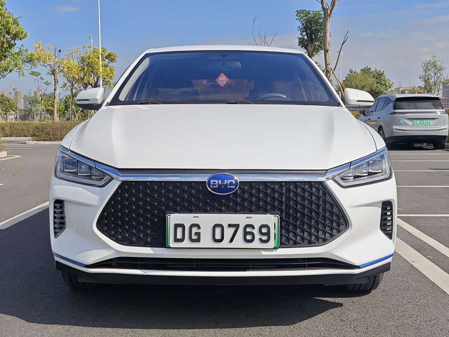 BYD e2 2019 #3 BYD e2 2019 صورة سيارة #3