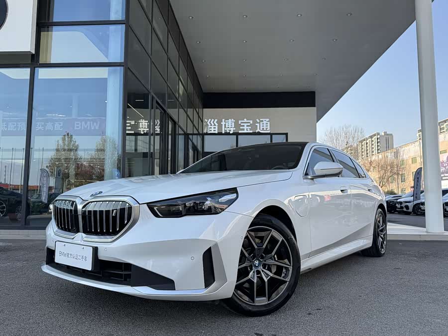 BMW i5 2025 #3 BMW i5 2025 car image #3