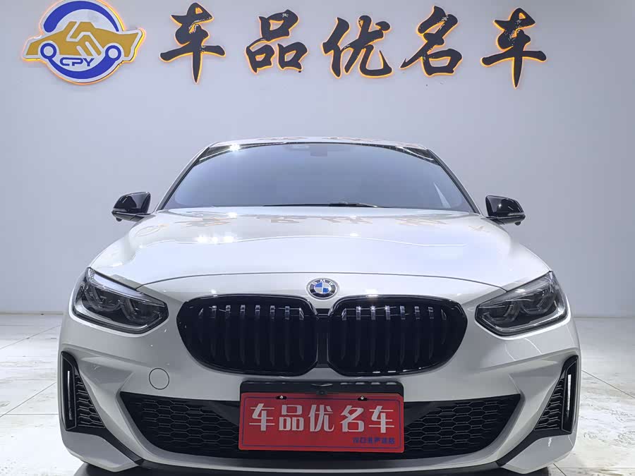 BMW 1 Series 2023 صورة سيارة #3