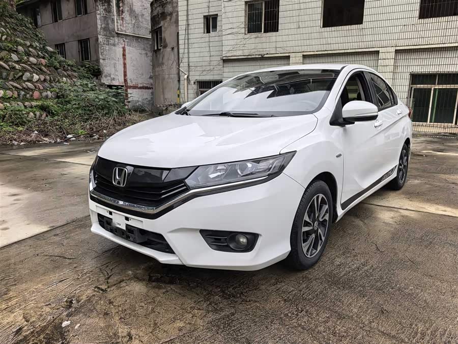 Honda Greiz 2016 #3 Honda Greiz 2016 car image #3