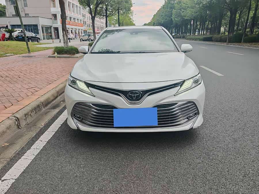 Toyota Camry 2019 car image #3