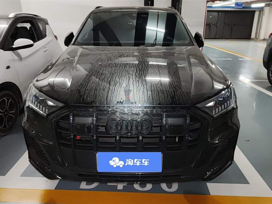 Audi SQ7 2024 car image #3