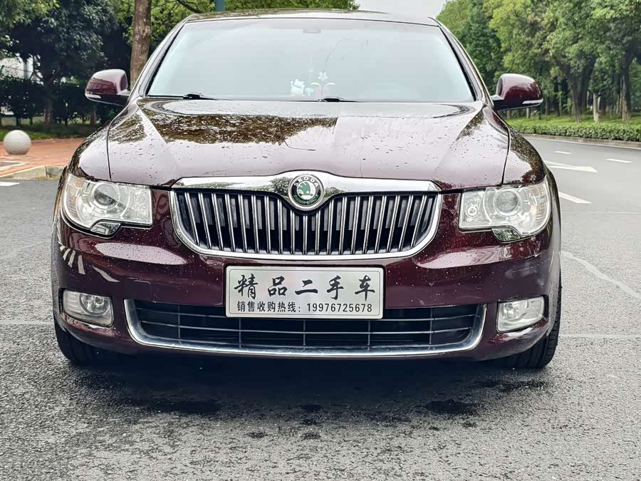 Skoda Superb 2011 immagine di auto #3