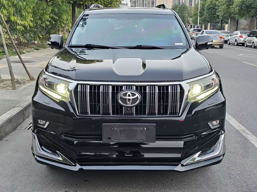 Toyota Land Cruiser Prado 2019 #3 Toyota Land Cruiser Prado 2019 car image #3