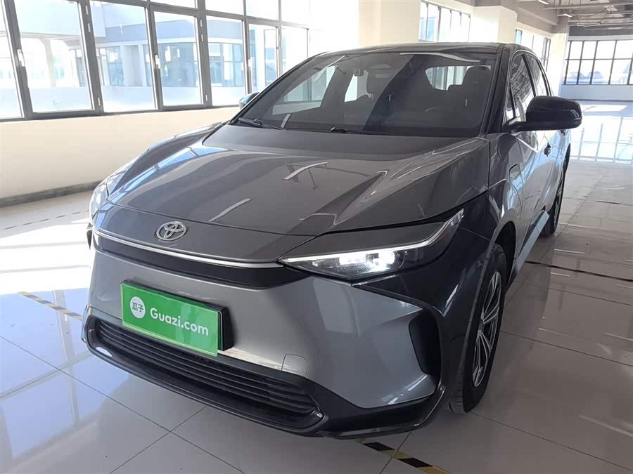 Toyota bZ4X 2022 immagine di auto #3