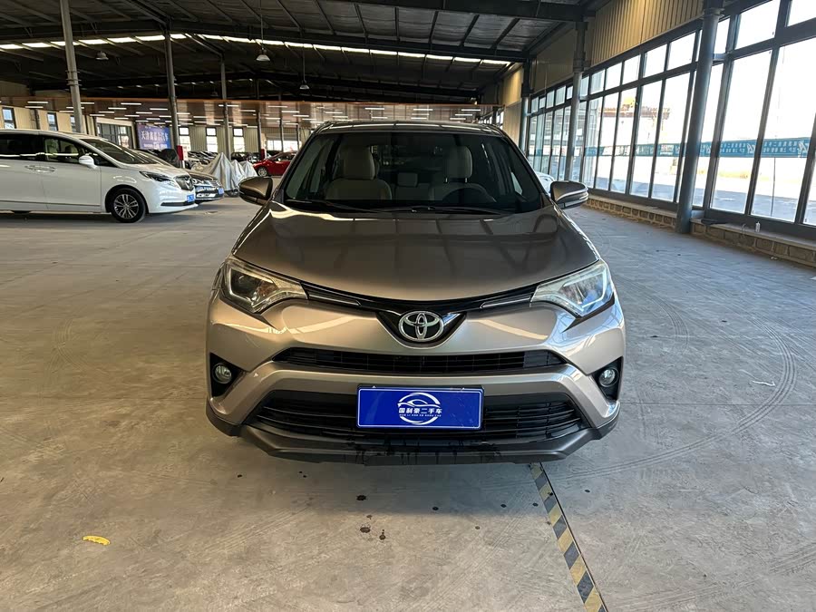 Toyota 2018 car image #3