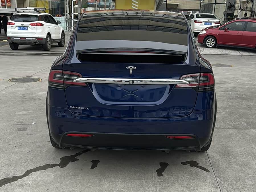 Tesla Model X 2018 car image #3