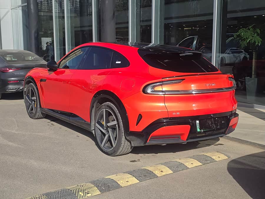 MI YU7 2025 car image #3