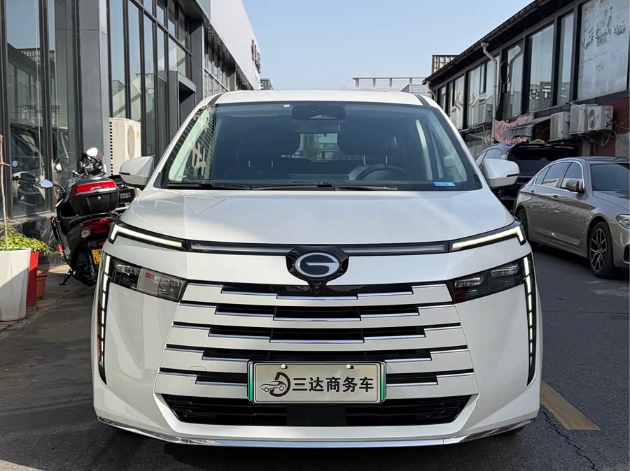 GAC Trumpchi E8 New Energy 2024 car image #3