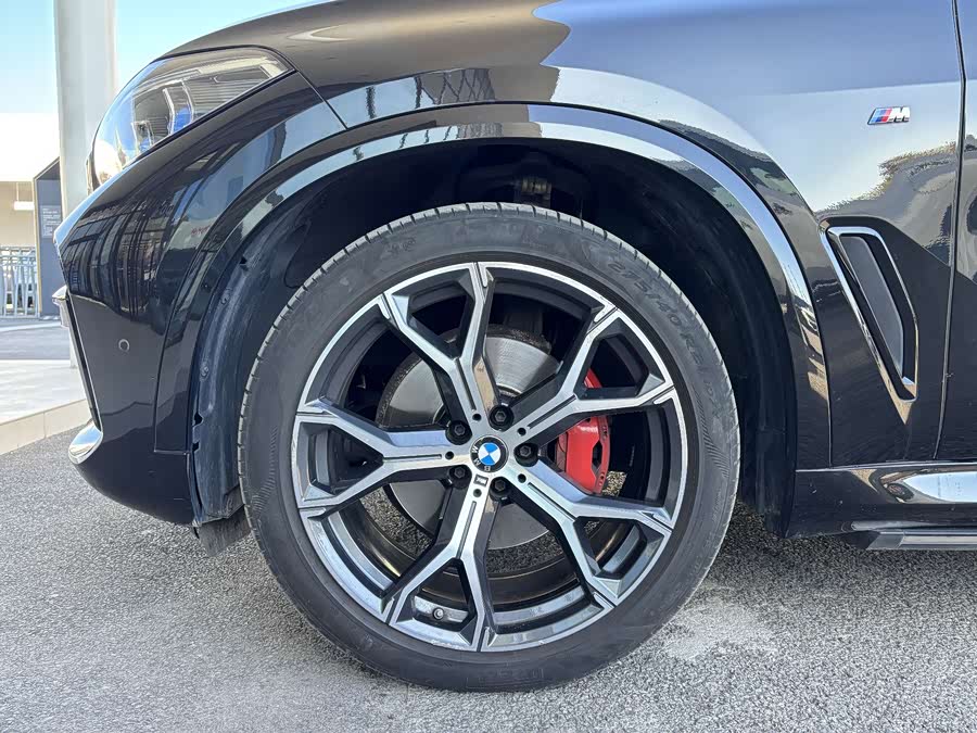 BMW X5 2023 car image #3