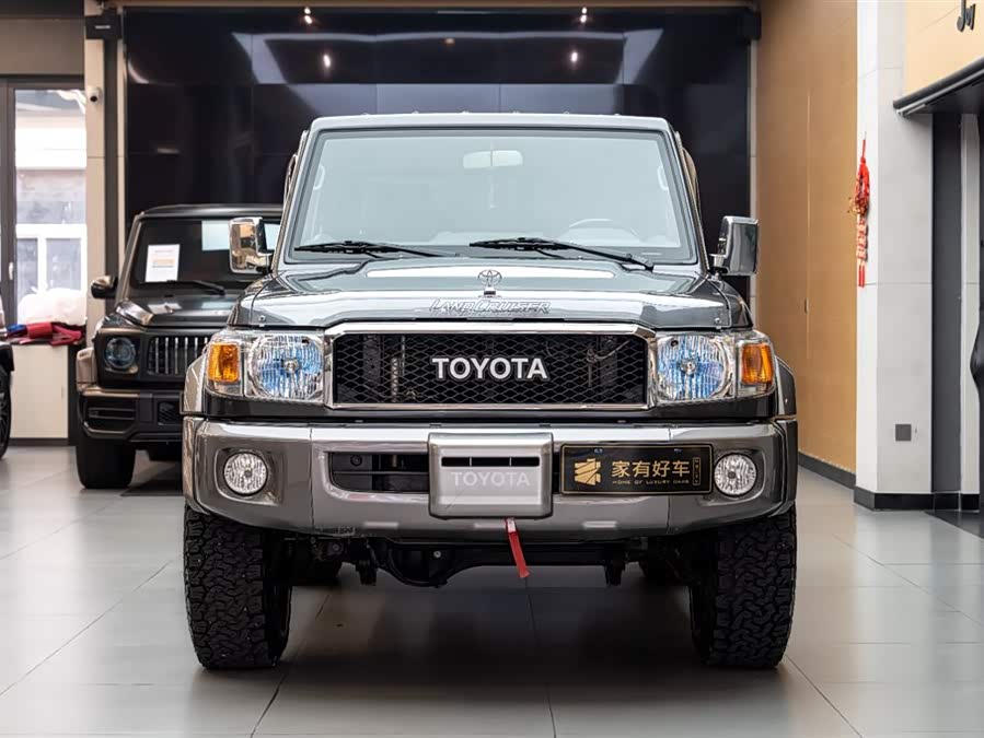 Toyota 2019 car image #3