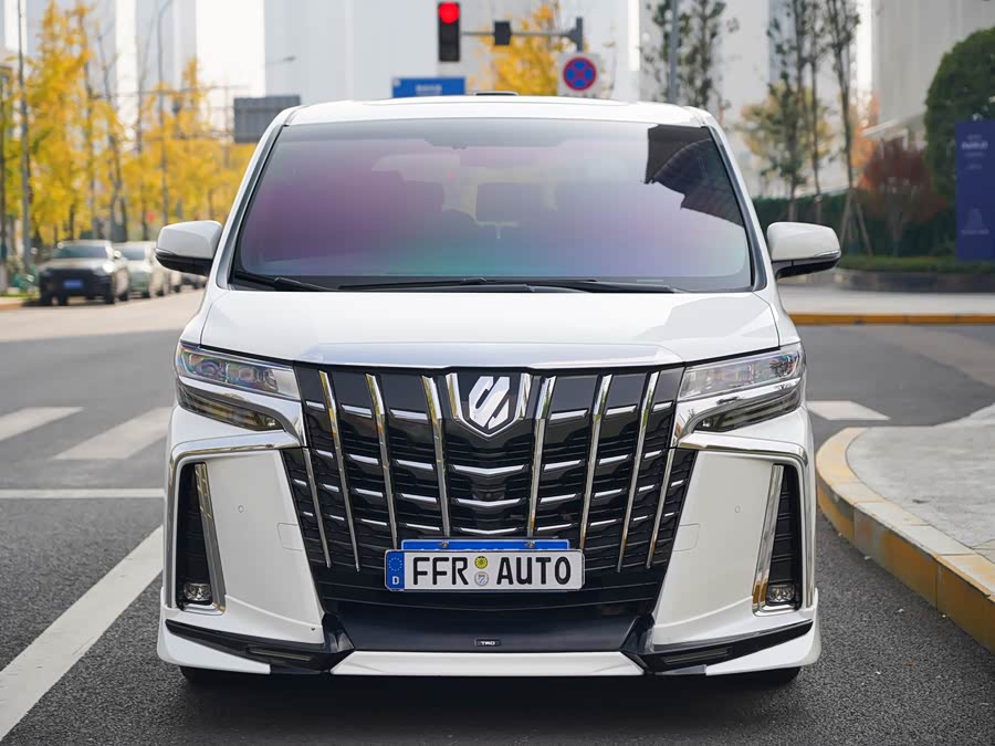 Toyota Alphard 2019 immagine di auto #3
