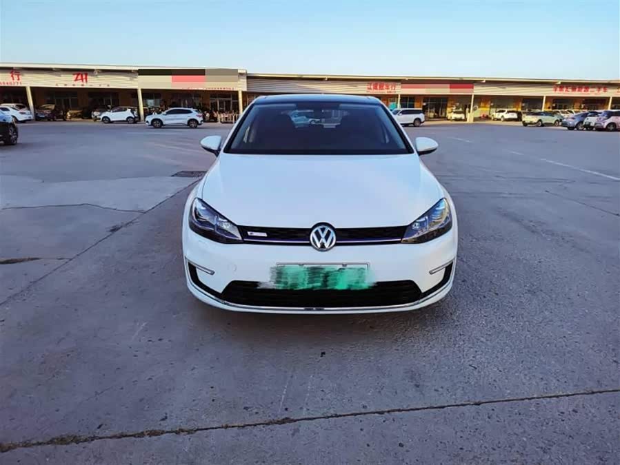 Volkswagen Golf Pure Electric 2020 #3 Volkswagen Golf Pure Electric 2020 car image #3