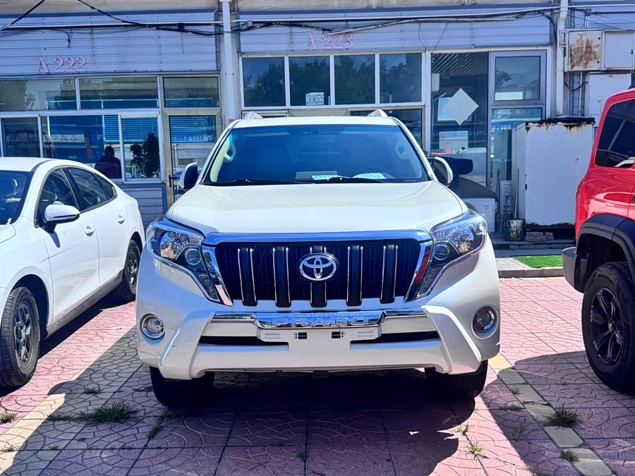 Toyota Land Cruiser Prado 2015 car image #3
