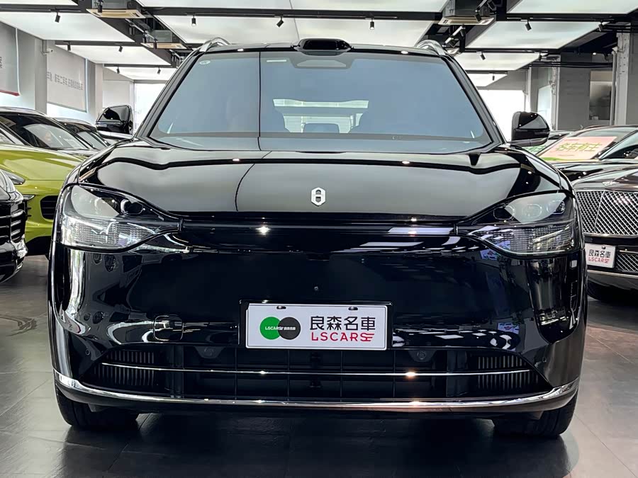 2025 car image #3