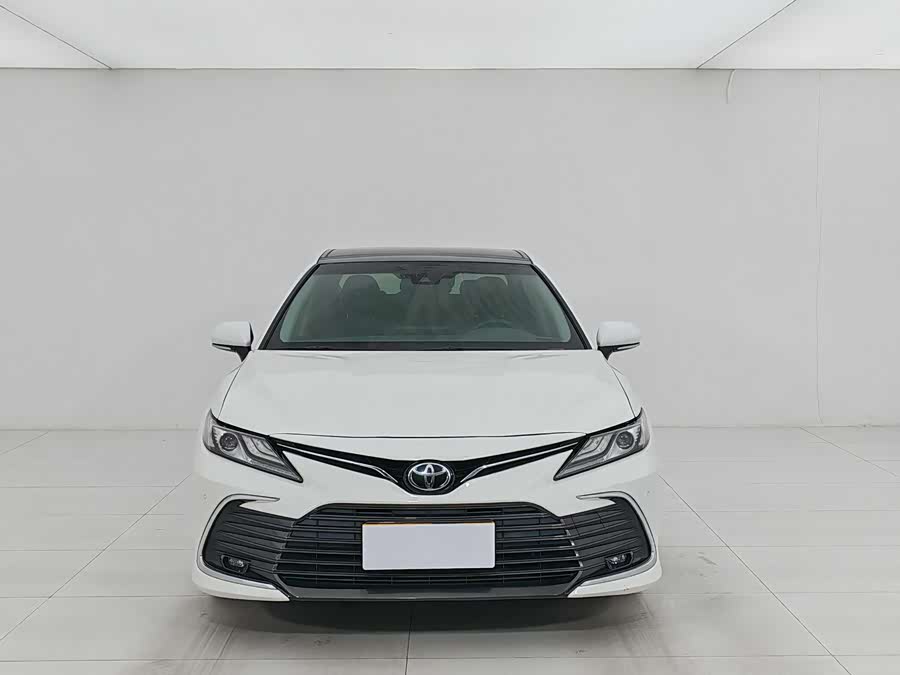 Toyota Camry 2022 car image #3