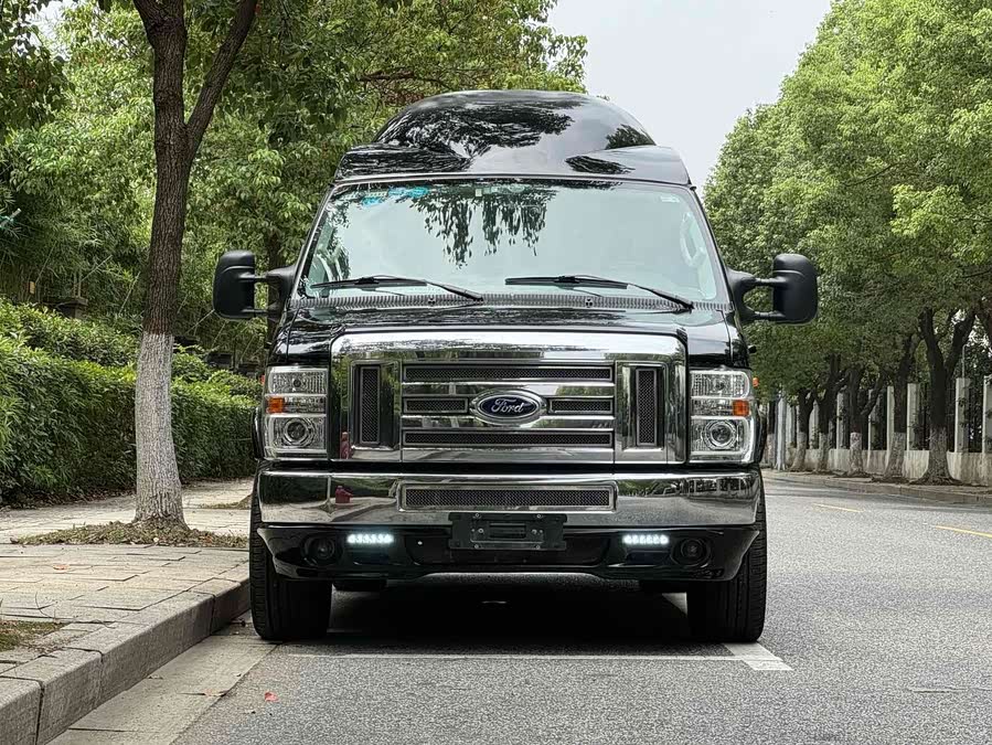 Ford E350 2015 imagen de coche #3