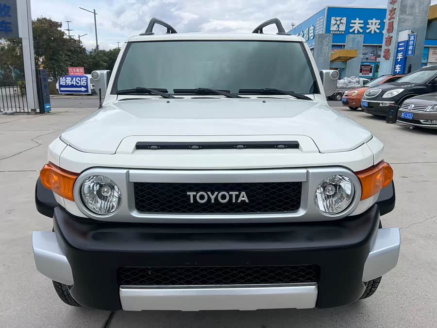 Toyota FJ Cruiser 2017 car image #3