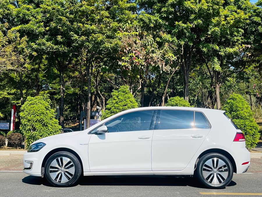 Volkswagen Golf Pure Electric 2020 imagen de coche #3