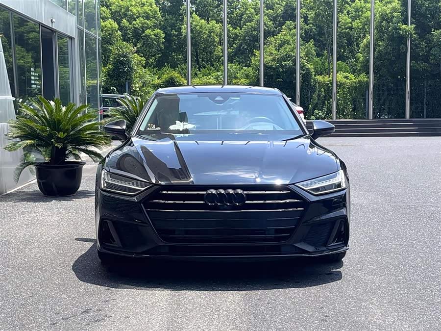 Audi A7 2023 car image #3