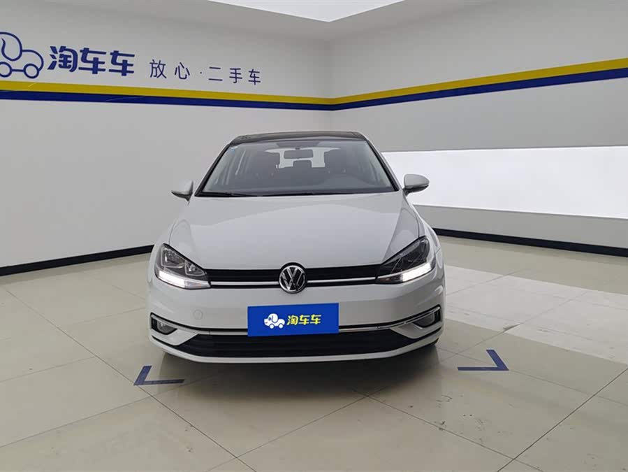 Volkswagen Golf 2020 car image #3