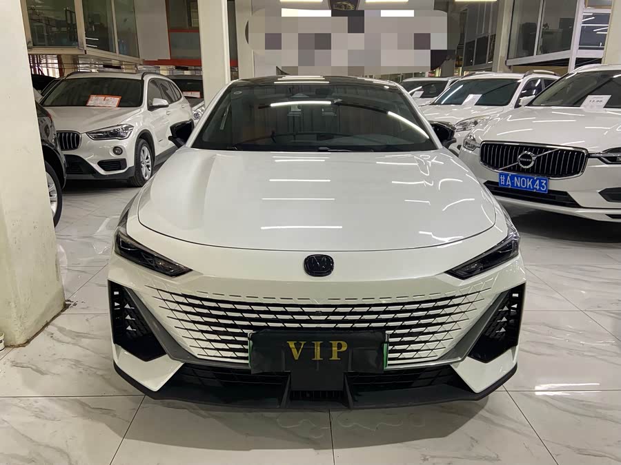 Changan UNI-V iDD 2023 car image #3