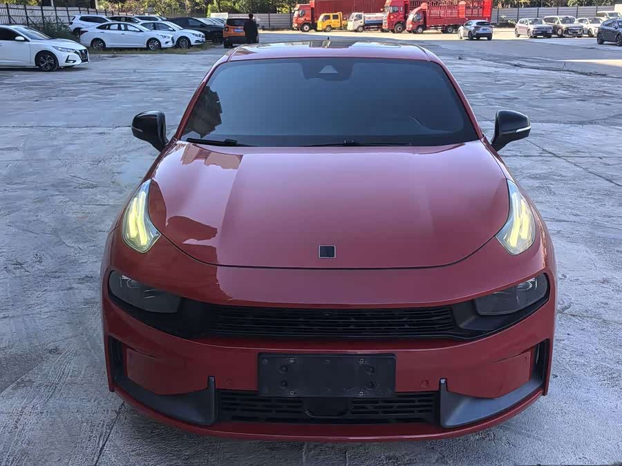 Lynk & Co 03 2019 car image #3