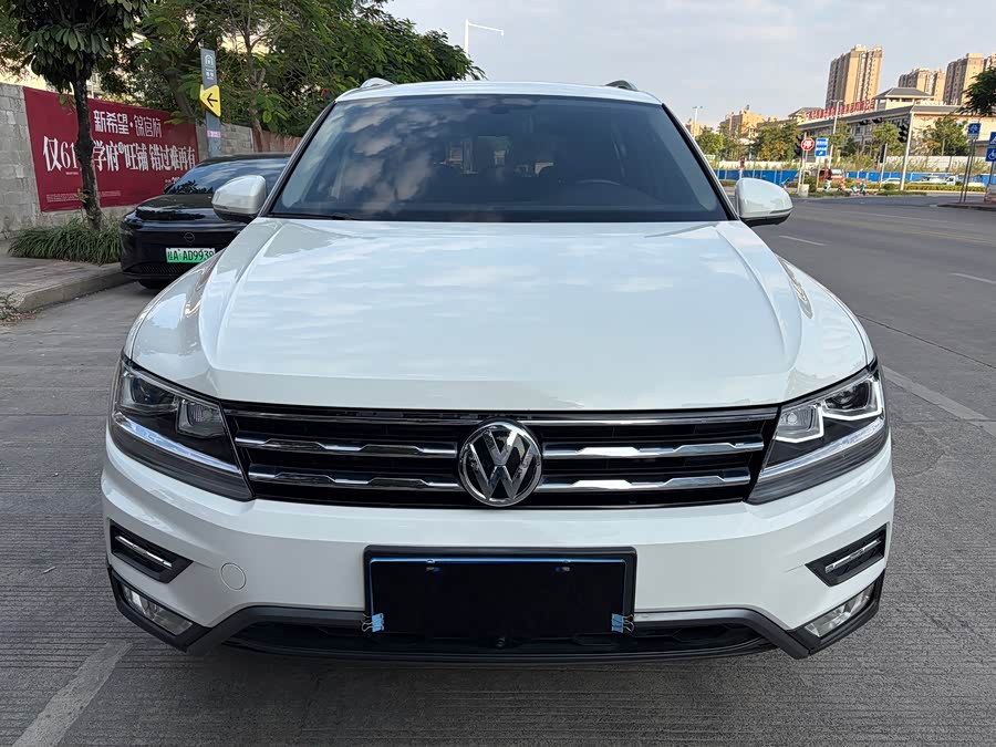 Volkswagen Tiguan L 2019 #3 Volkswagen Tiguan L 2019 car image #3