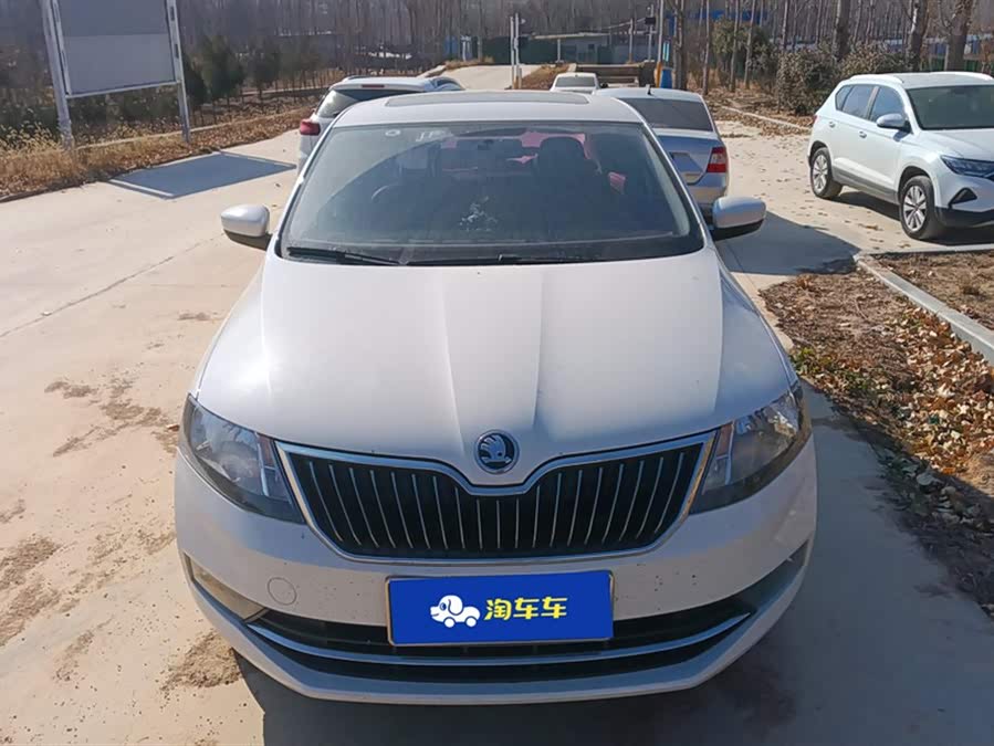 Skoda Rapid 2018 imagen de coche #3