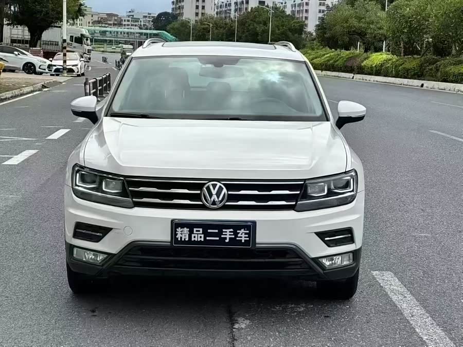 Volkswagen Tiguan L 2018 #3 Volkswagen Tiguan L 2018 car image #3