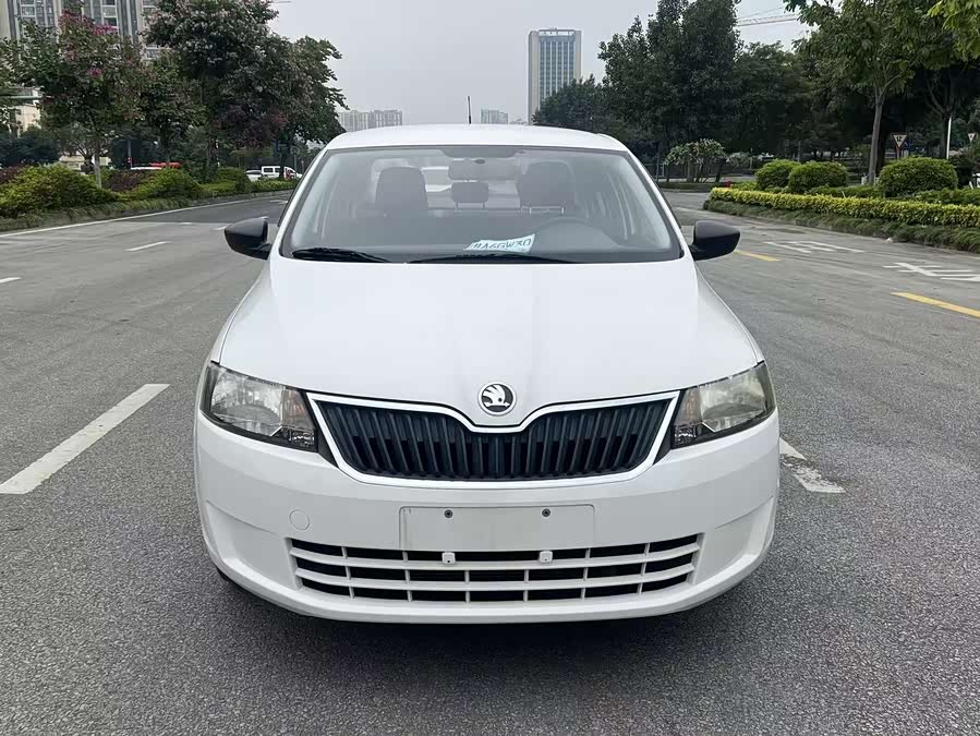 Skoda Rapid 2014 #3 Skoda Rapid 2014 car image #3