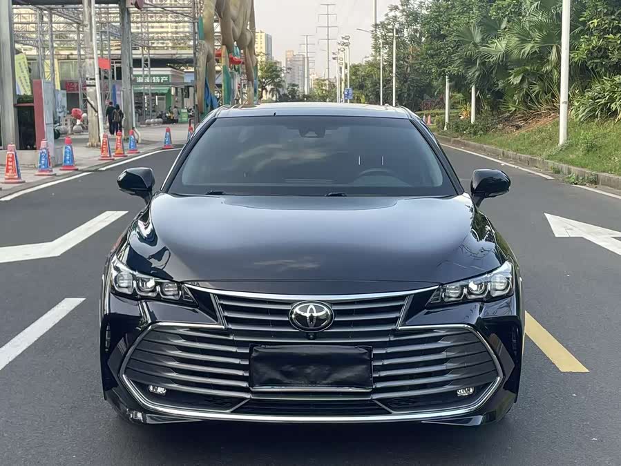 Toyota Avalon 2020 car image #3
