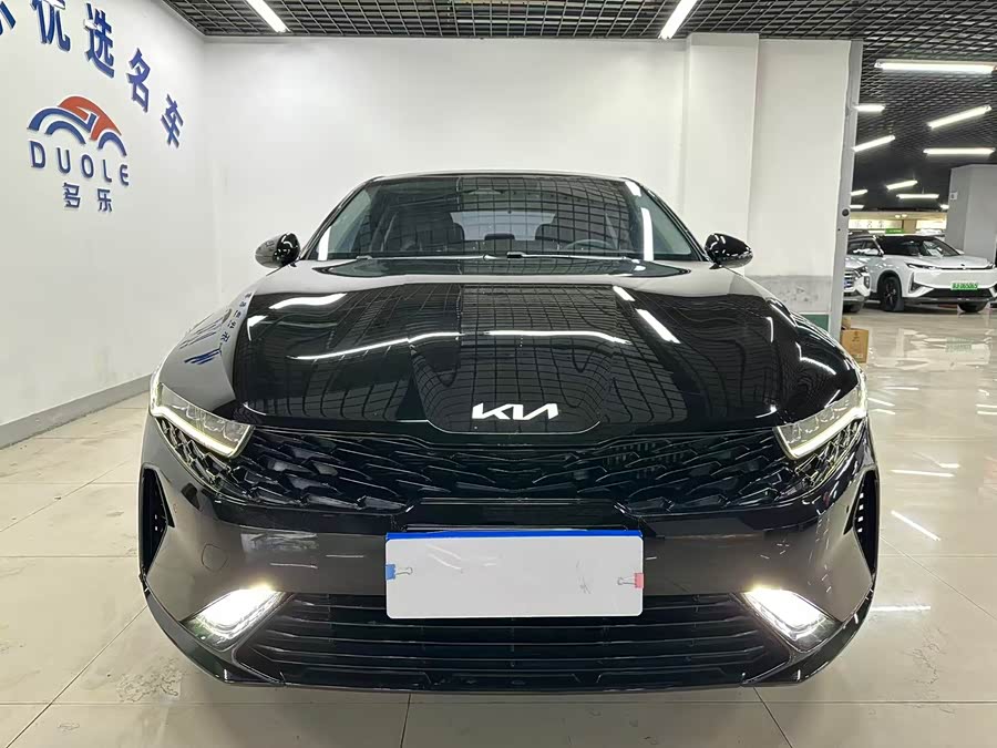Kia K5 2023 car image #3
