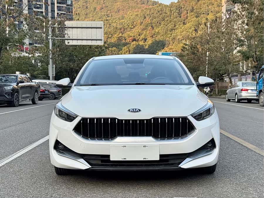 Kia K3 2019 car image #3