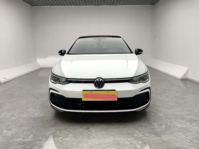 Volkswagen Golf 2023 car image #3
