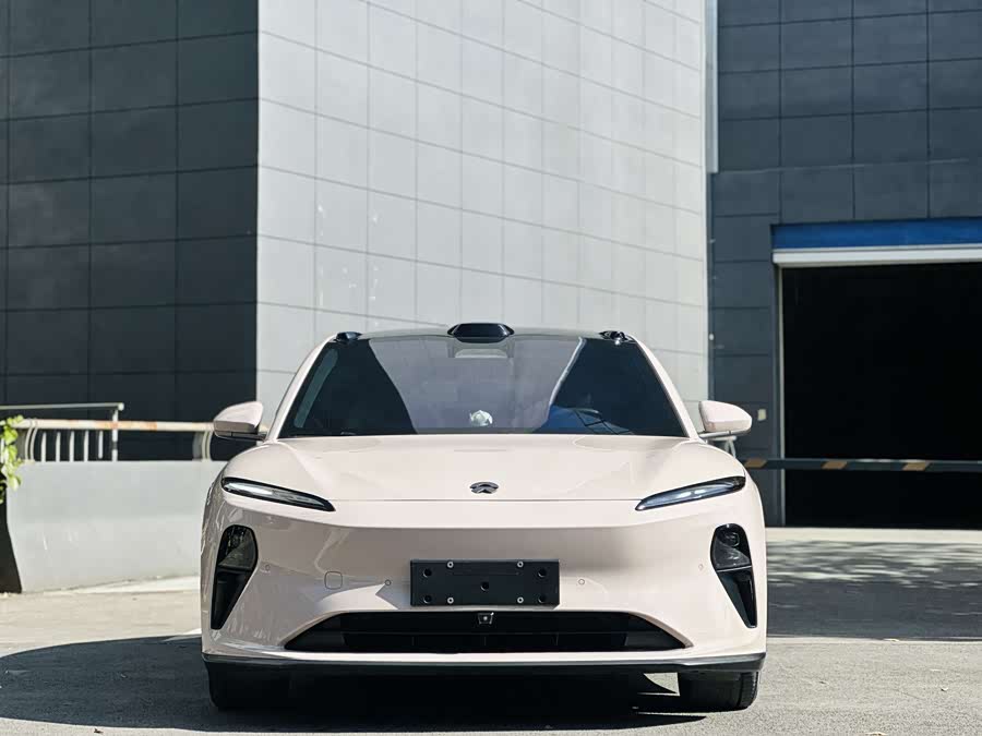 NIO ET5 2023 #3 NIO ET5 2023 car image #3