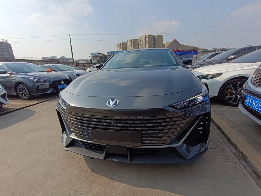Changan UNI-V 2022 #3 Changan UNI-V 2022 car image #3