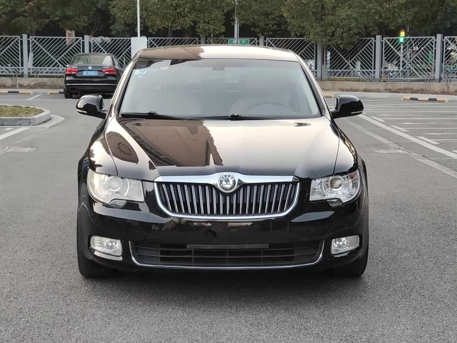 Skoda Superb 2013 car image #3