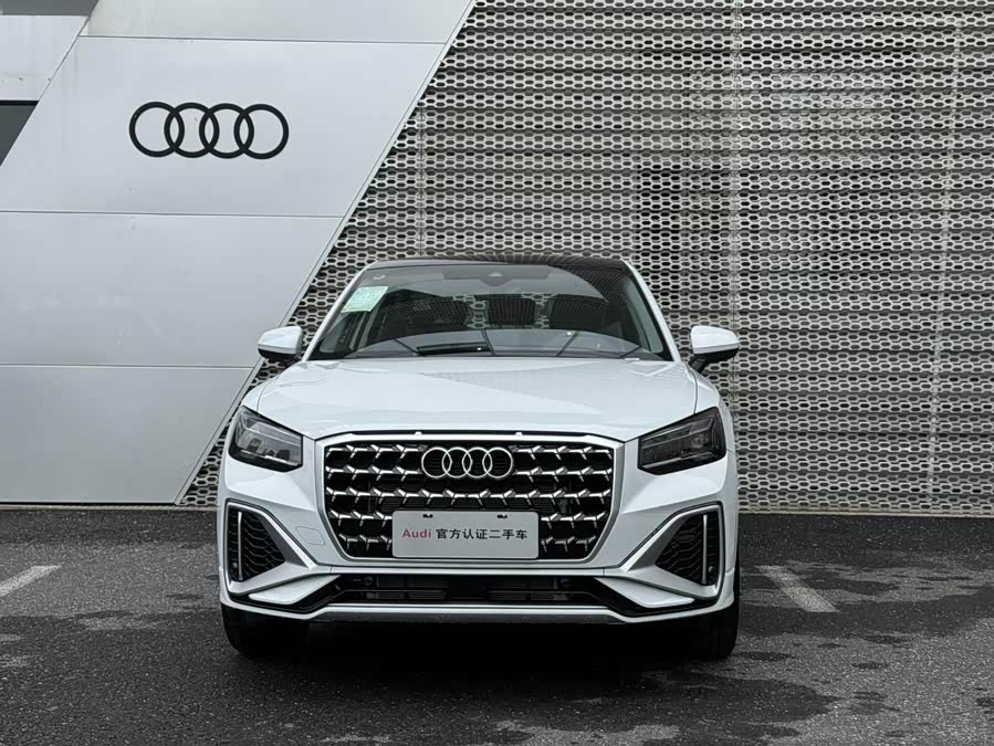 Audi Q2L 2025 car image #3