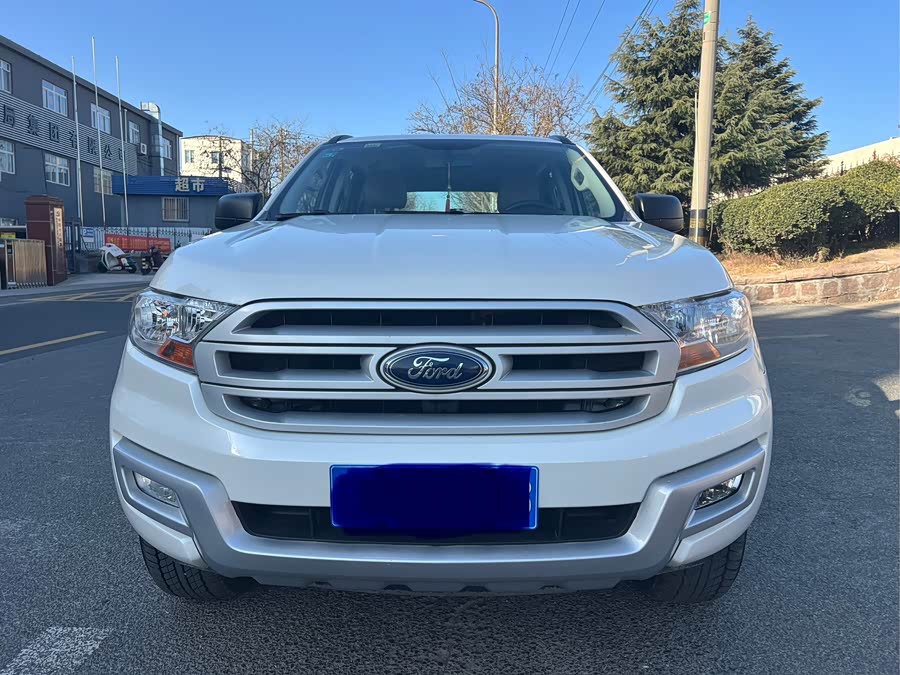 Ford Everest 2018 immagine di auto #3