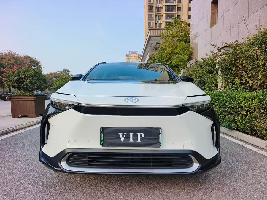 Toyota bZ4X 2022 immagine di auto #3