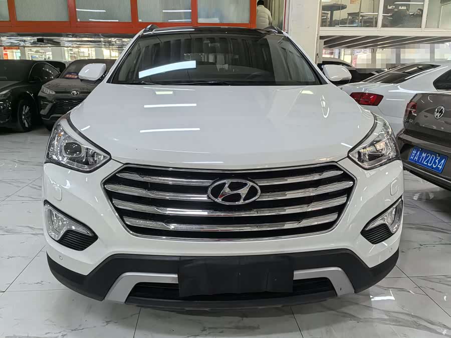 Hyundai Grand Santa Fe 2014 #3 Hyundai Grand Santa Fe 2014 car image #3