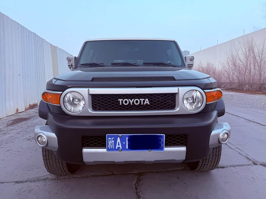 Toyota FJ Cruiser 2016 car image #3