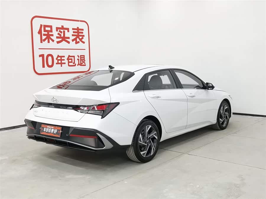 Hyundai Elantra 2024 car image #3